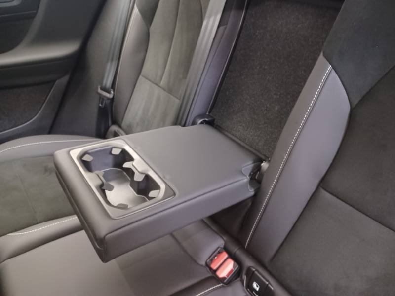 Volvo XC40 - Photo 24