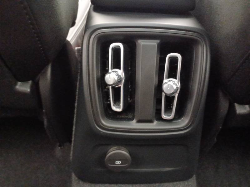 Volvo XC40 - Photo 38