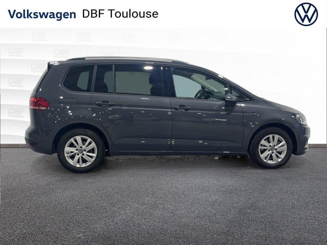 Volkswagen Touran - Photo 8