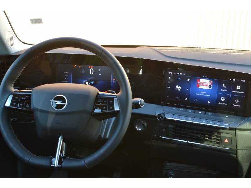 Opel Astra - Photo 15