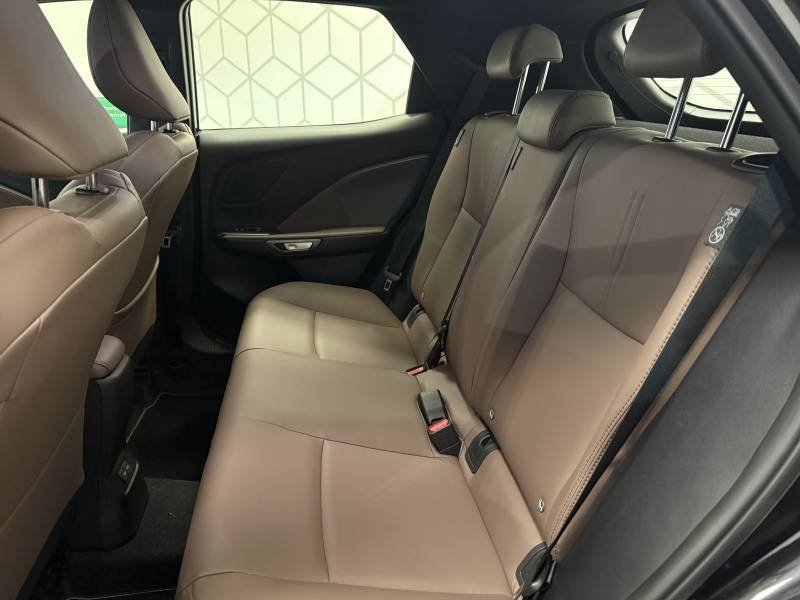 Lexus LBX - Photo 13