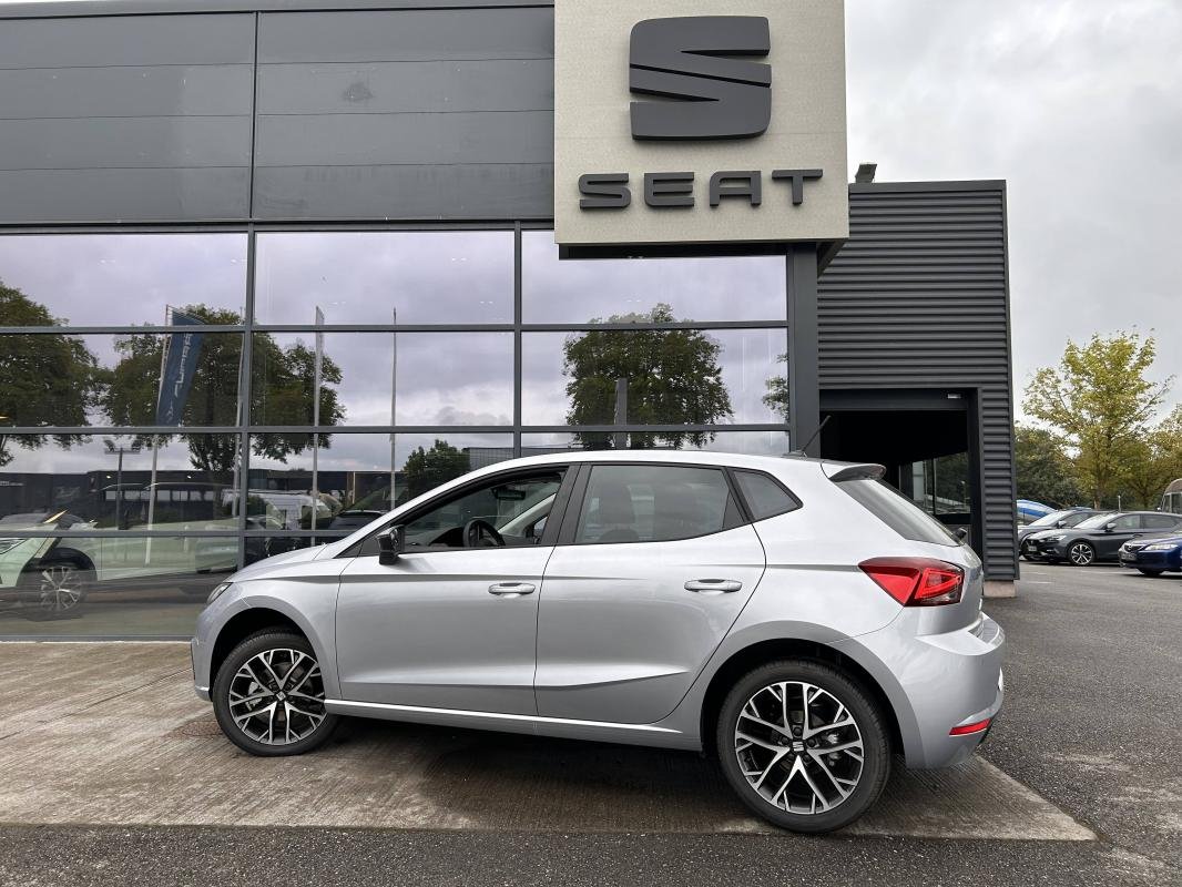 Seat Ibiza - Photo 2