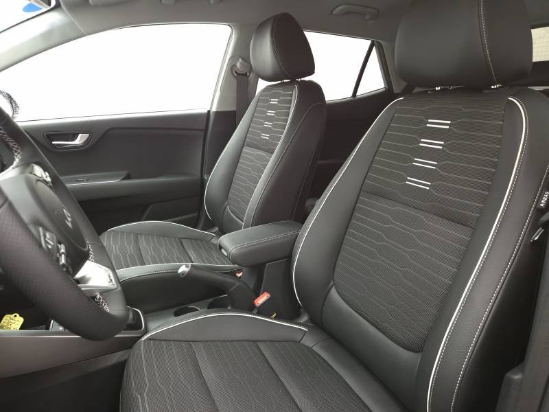 Kia Stonic - Photo 14
