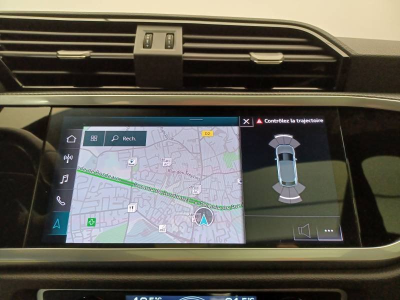 Audi Q3 - Photo 20