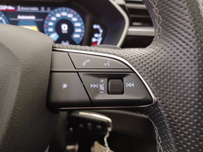 Audi Q3 - Photo 37