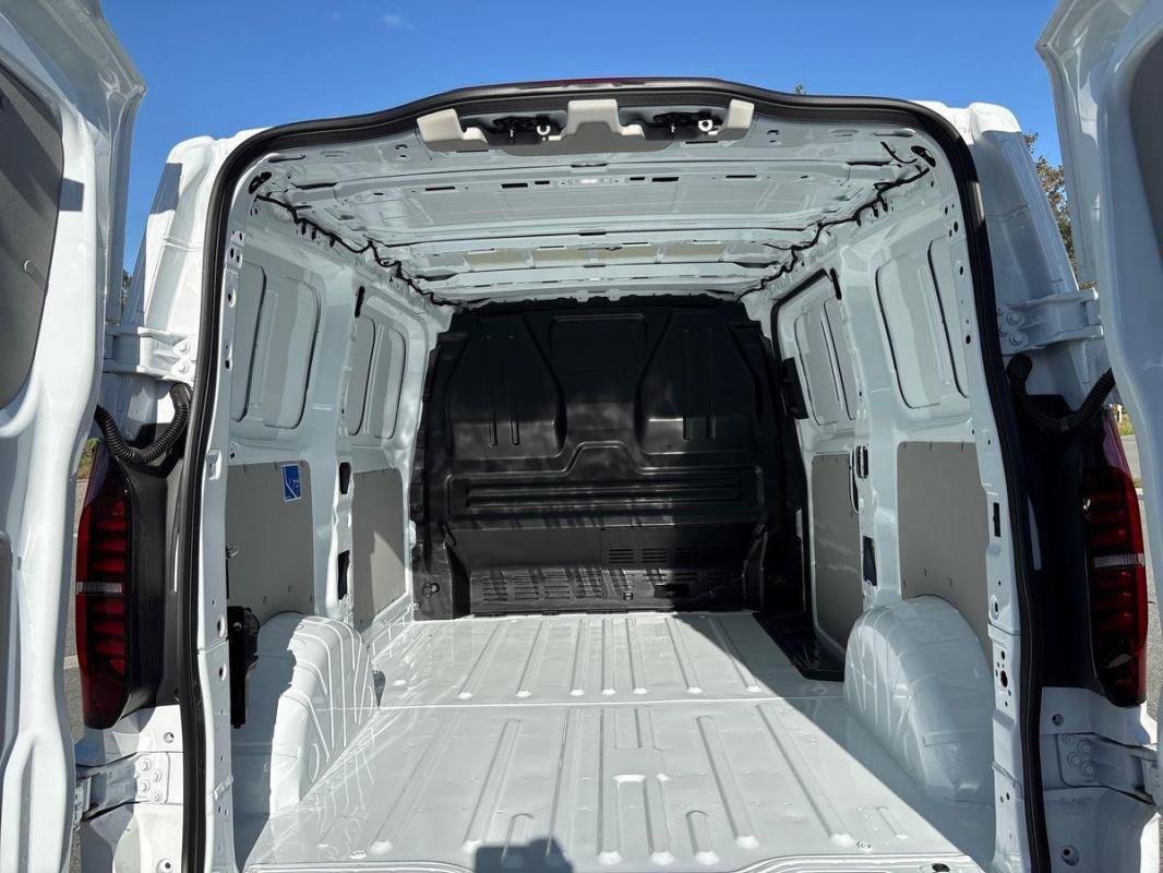Volkswagen Transporter - Photo 32