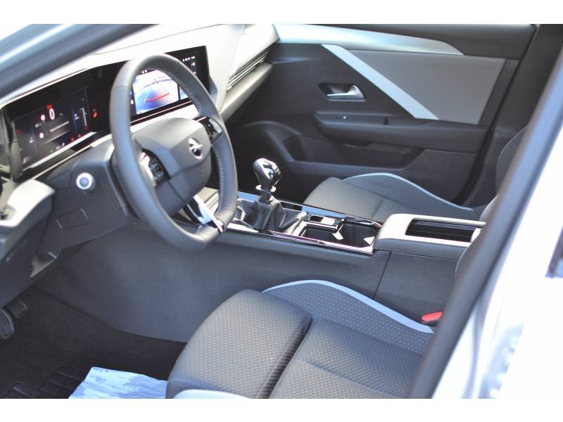 Opel Astra - Photo 13