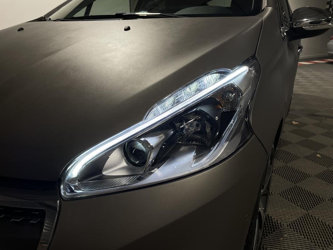 Peugeot 208 - Photo 11