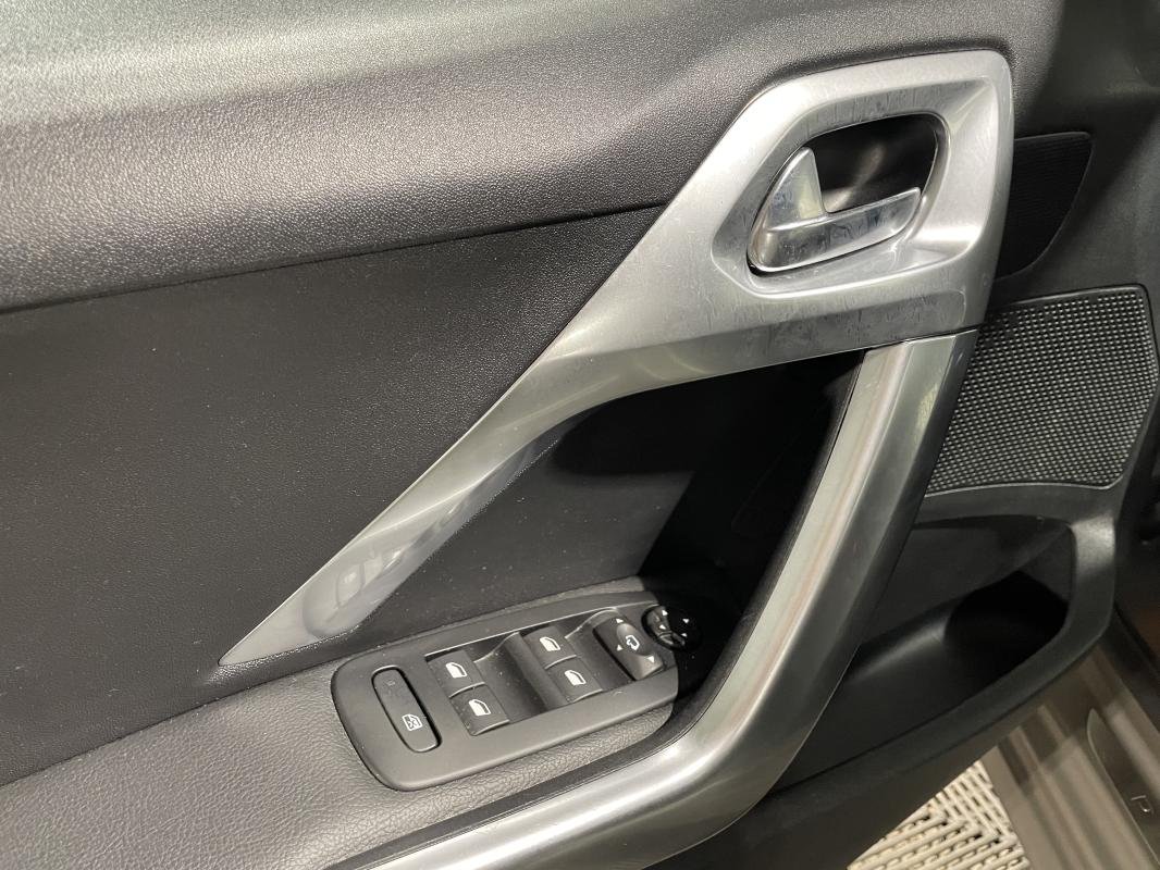 Peugeot 208 - Photo 15