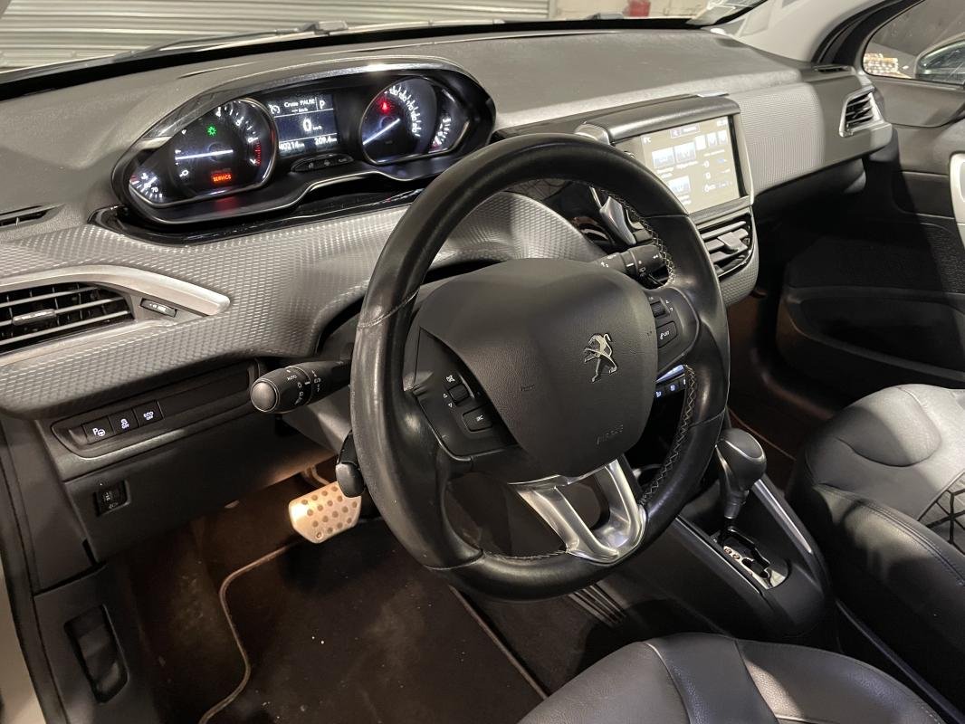 Peugeot 208 - Photo 17