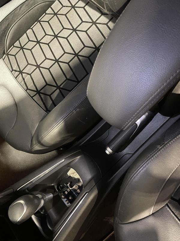 Peugeot 208 - Photo 19