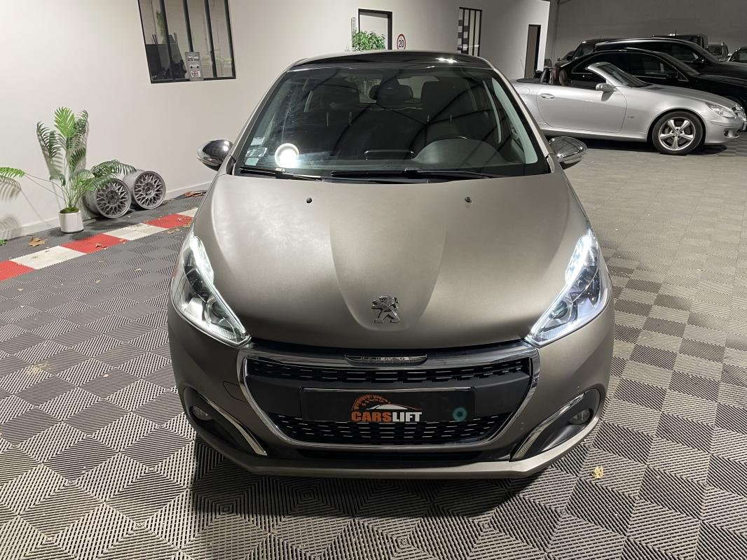 Peugeot 208 - Photo 2