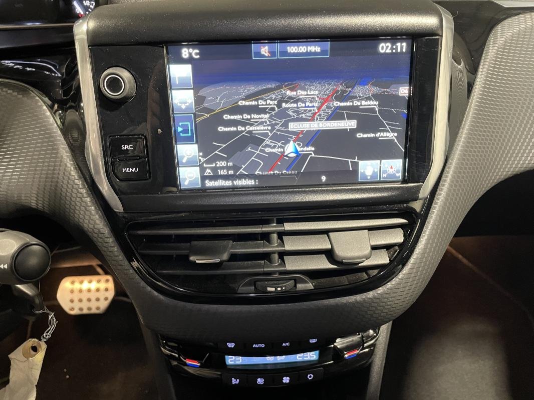 Peugeot 208 - Photo 22