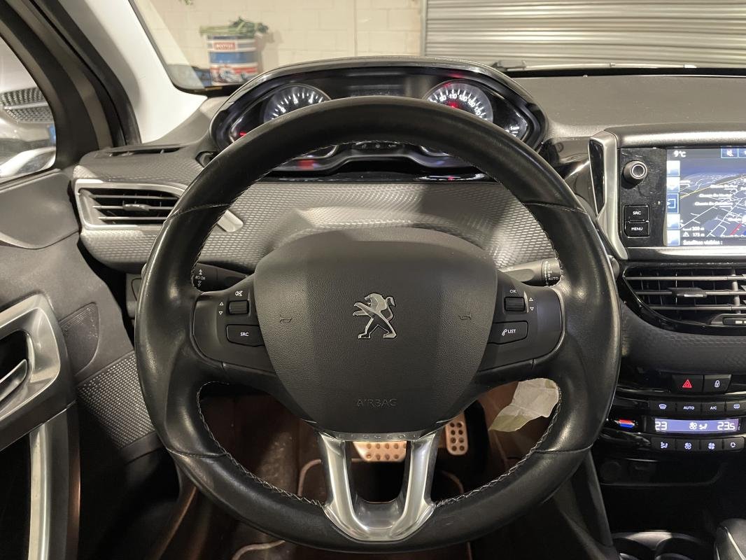 Peugeot 208 - Photo 26