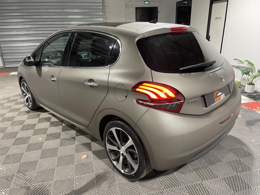 Peugeot 208 - Photo 8