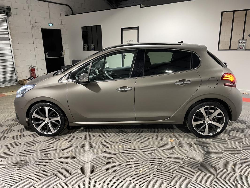 Peugeot 208 - Photo 9