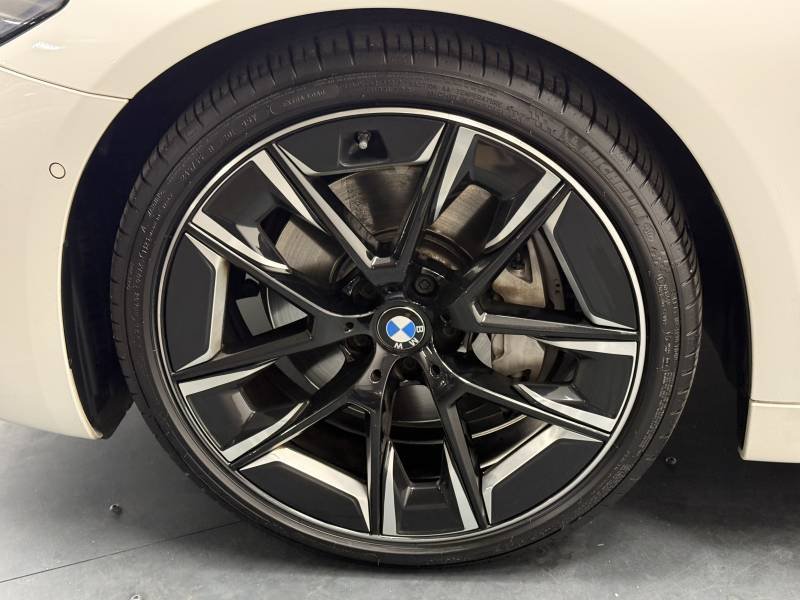 BMW Série 5 - Photo 9