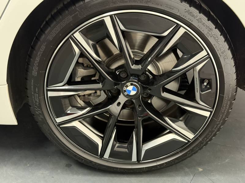 BMW Série 5 - Photo 10