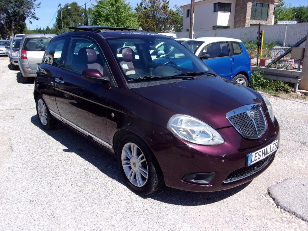 Lancia Ypsilon