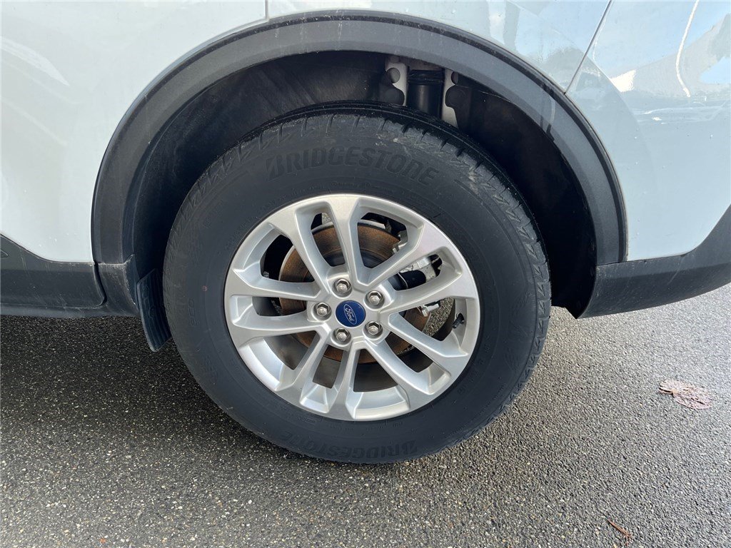Ford Kuga - Photo 9