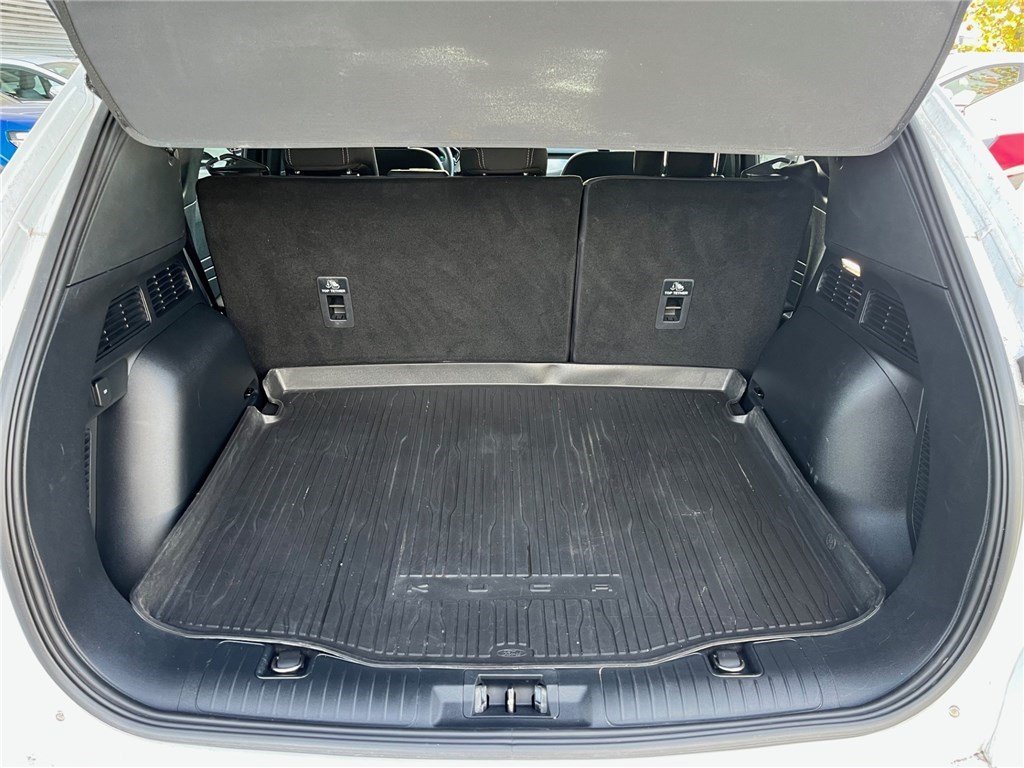 Ford Kuga - Photo 10
