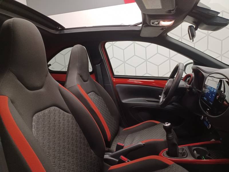Toyota aygo x - Photo 12