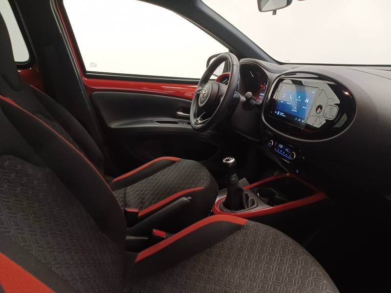 Toyota aygo x - Photo 17