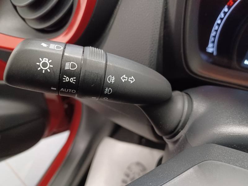 Toyota aygo x - Photo 24