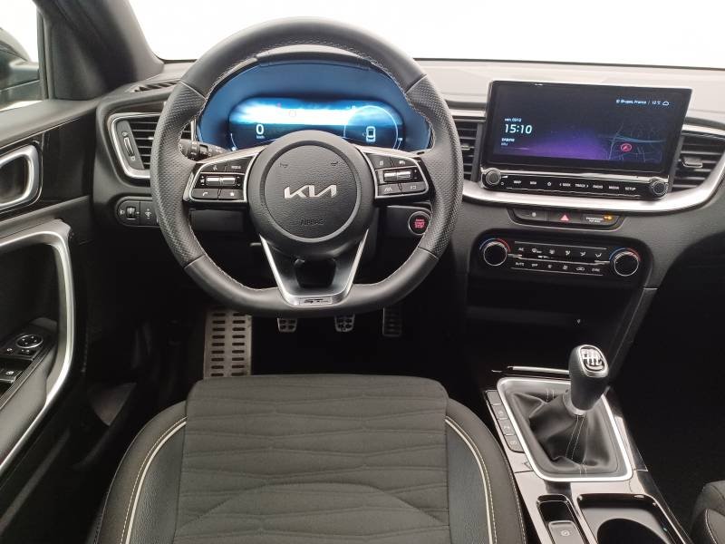 Kia CEED - Photo 13