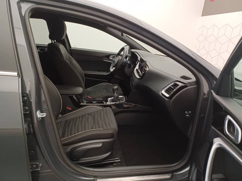 Kia CEED - Photo 14
