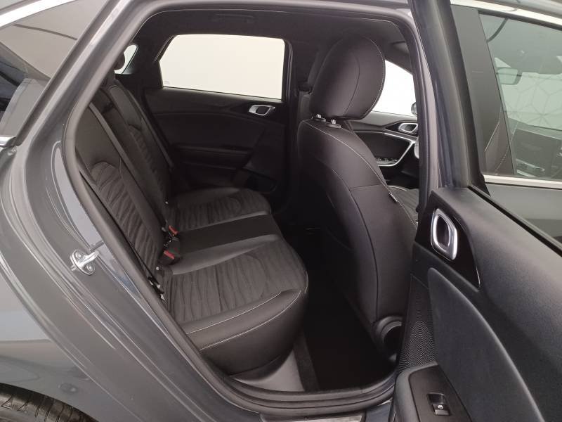 Kia CEED - Photo 15