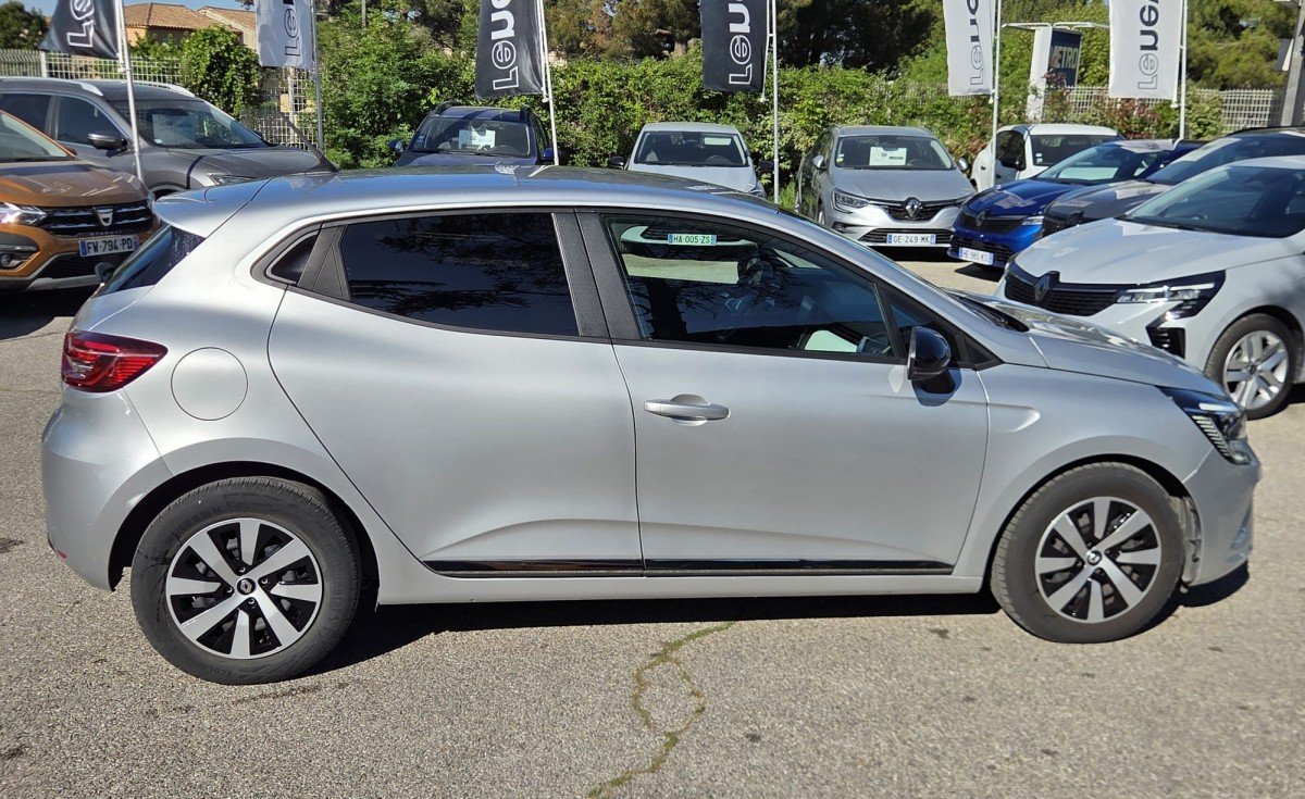 Renault Clio - Photo 18