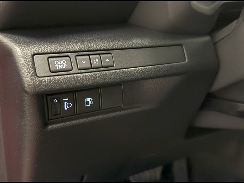Lexus LBX - Photo 28