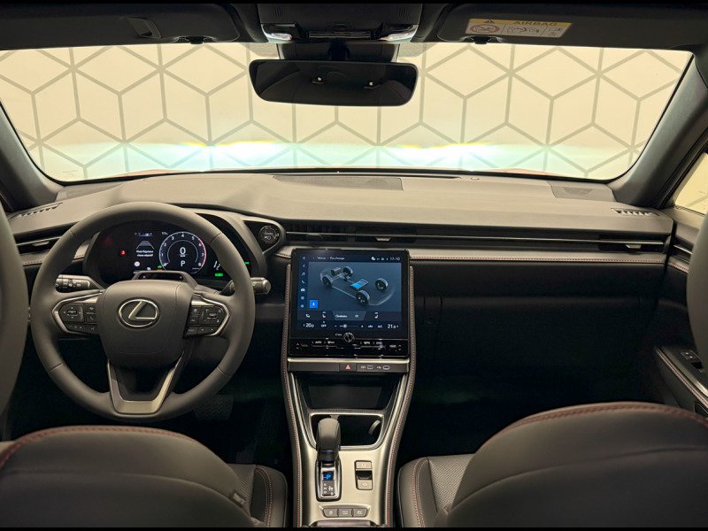 Lexus LBX - Photo 36