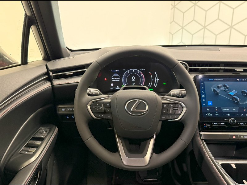 Lexus LBX - Photo 40