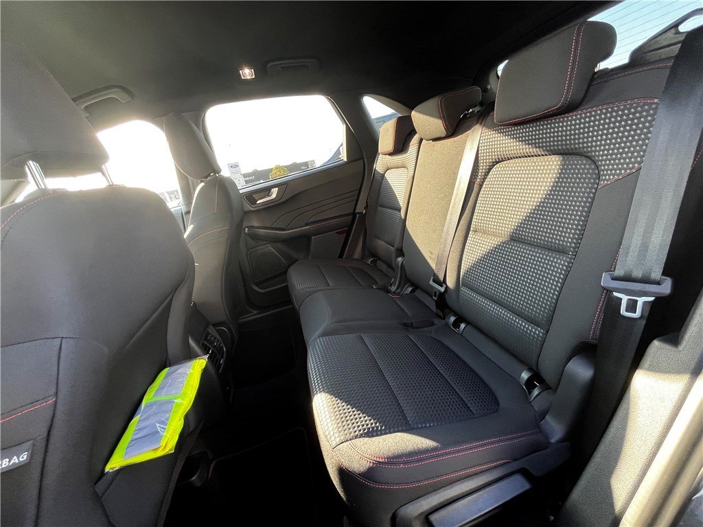 Ford Kuga - Photo 13