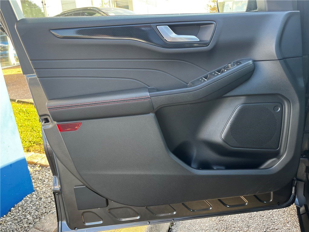 Ford Kuga - Photo 14