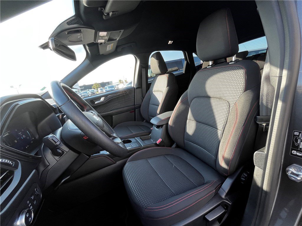 Ford Kuga - Photo 15