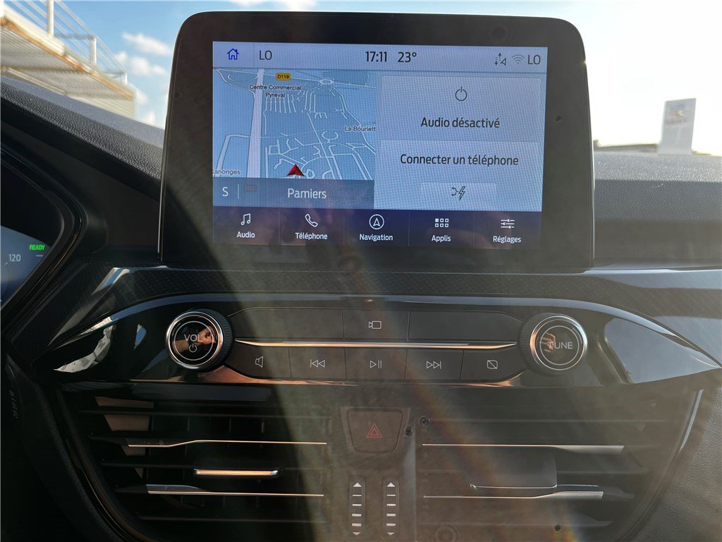 Ford Kuga - Photo 18