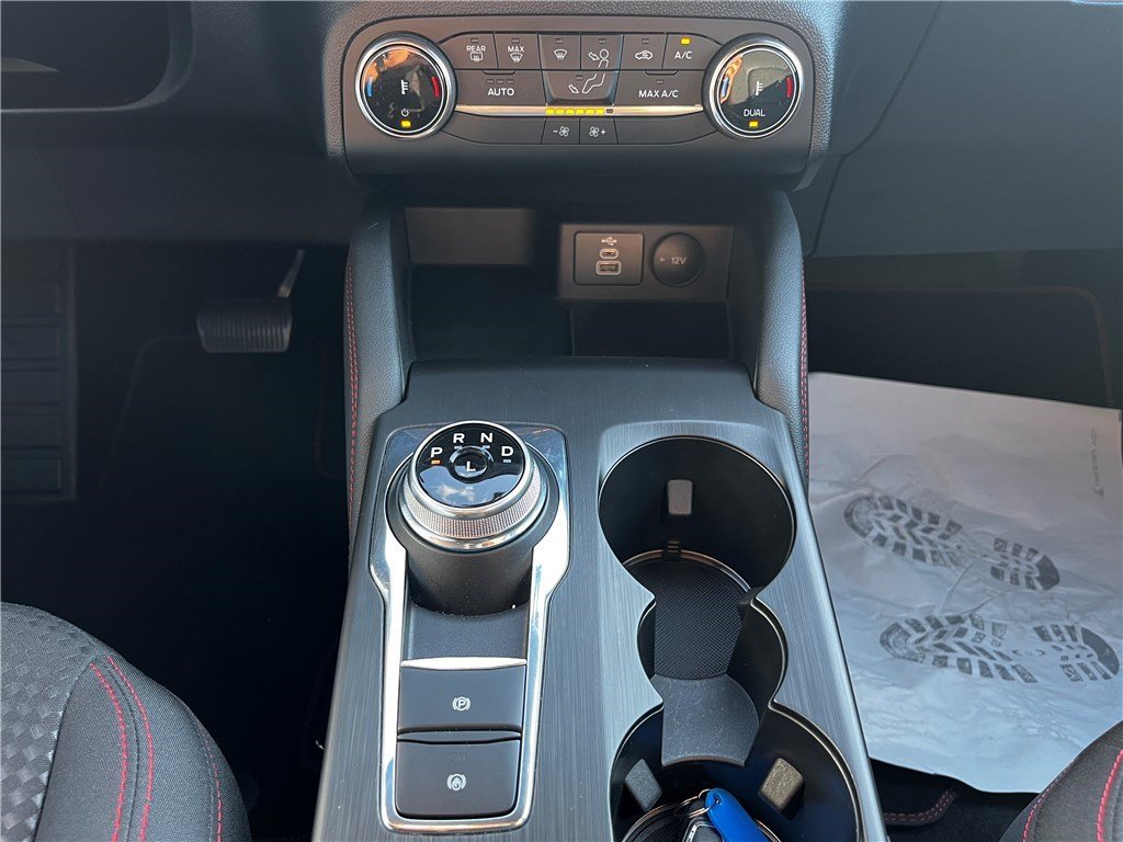 Ford Kuga - Photo 23