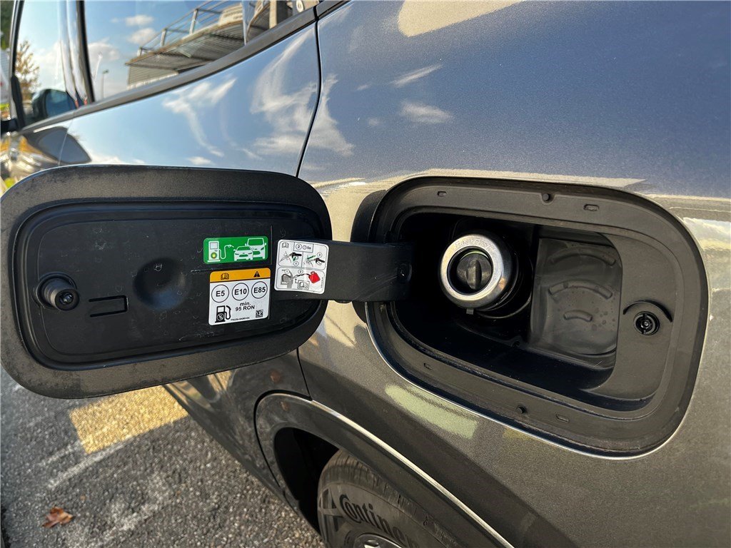 Ford Kuga - Photo 9