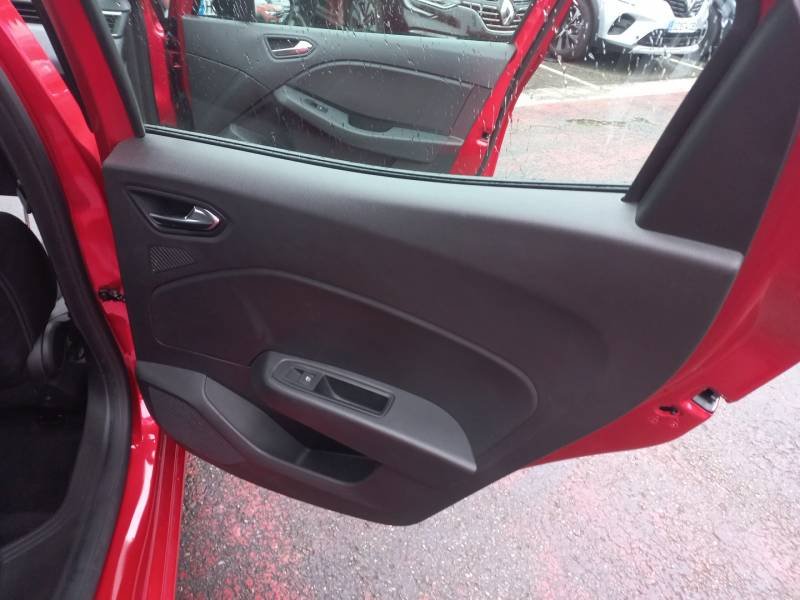 Renault Clio - Photo 15