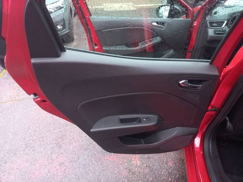 Renault Clio - Photo 27