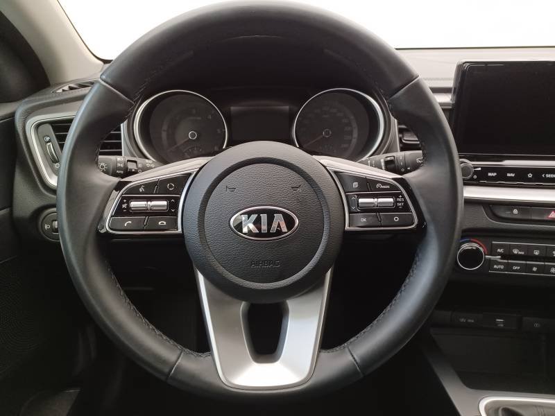 Kia Xceed - Photo 25