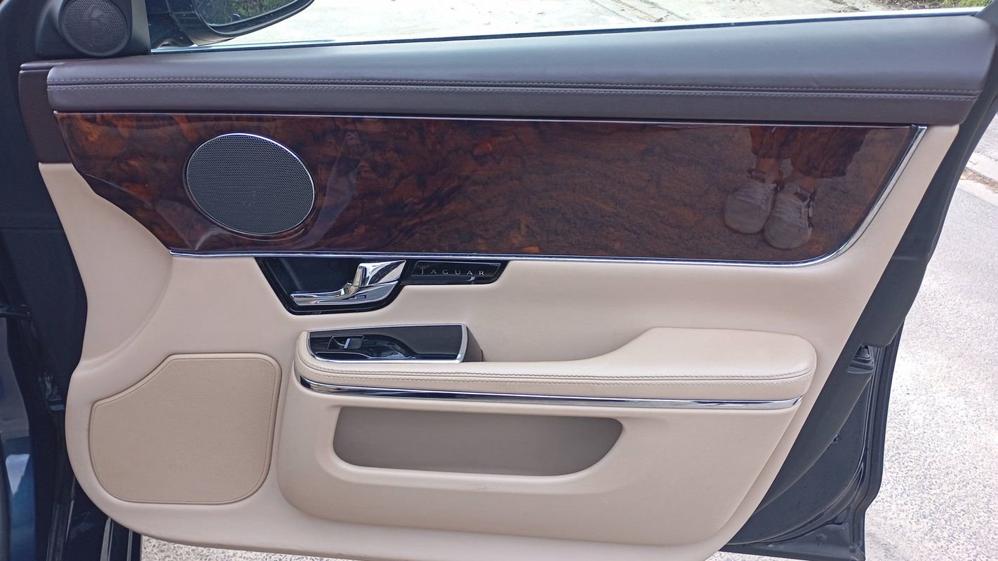 Jaguar XJ - Photo 24