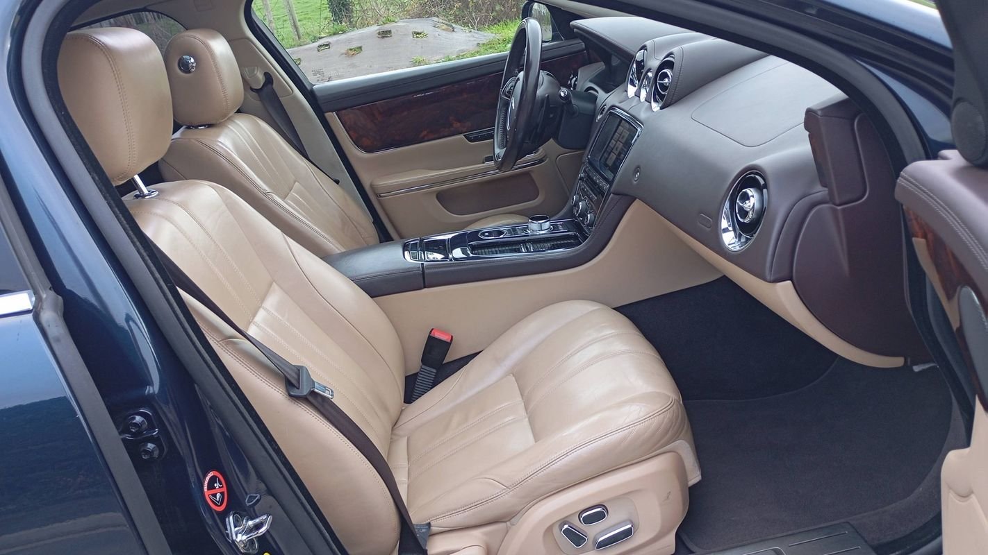 Jaguar XJ - Photo 28