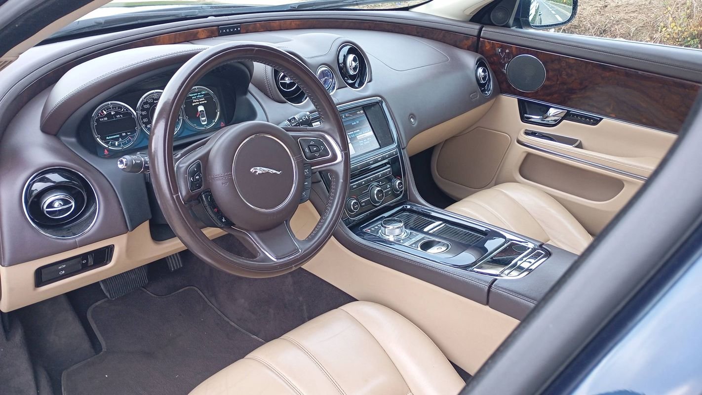 Jaguar XJ - Photo 8