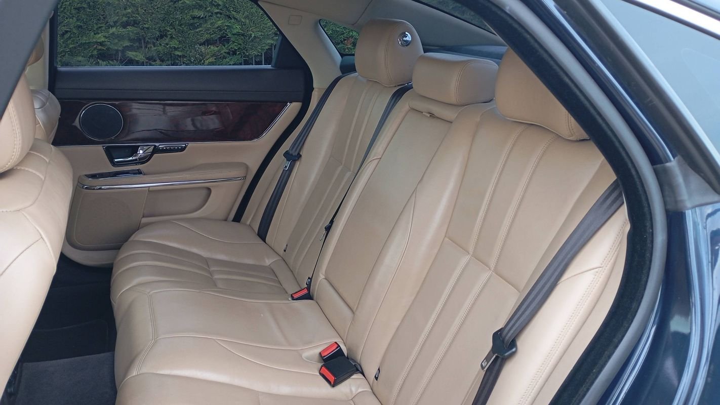 Jaguar XJ - Photo 9
