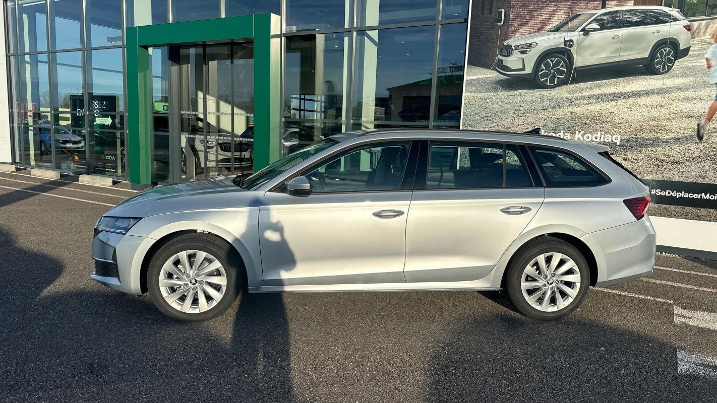 Skoda Octavia - Photo 2