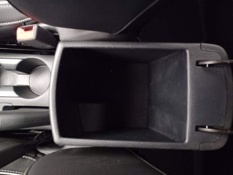 Kia Stonic - Photo 25